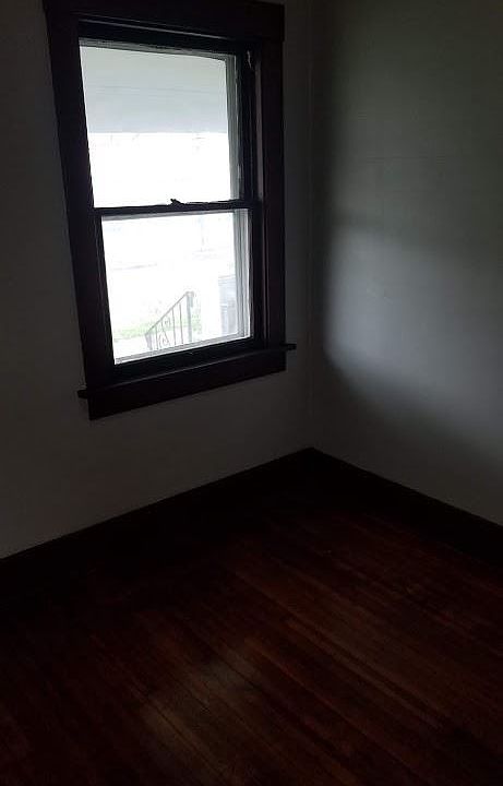 2nd image of 3617 Monroe St