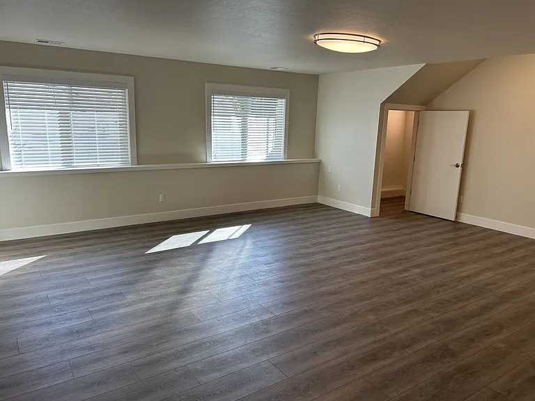 85 Jackson Dr — Photo 35