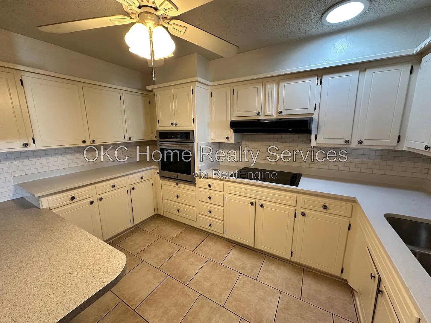 3 bed, 2.0 bath, 1832 sqft, $1,595 — Photo 4