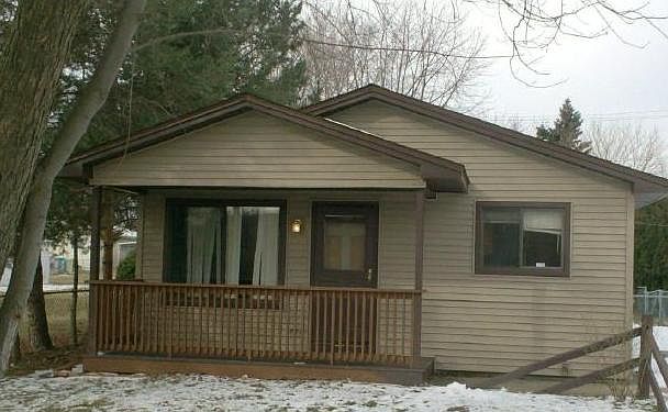 1st image of 1640 Emerson Ave