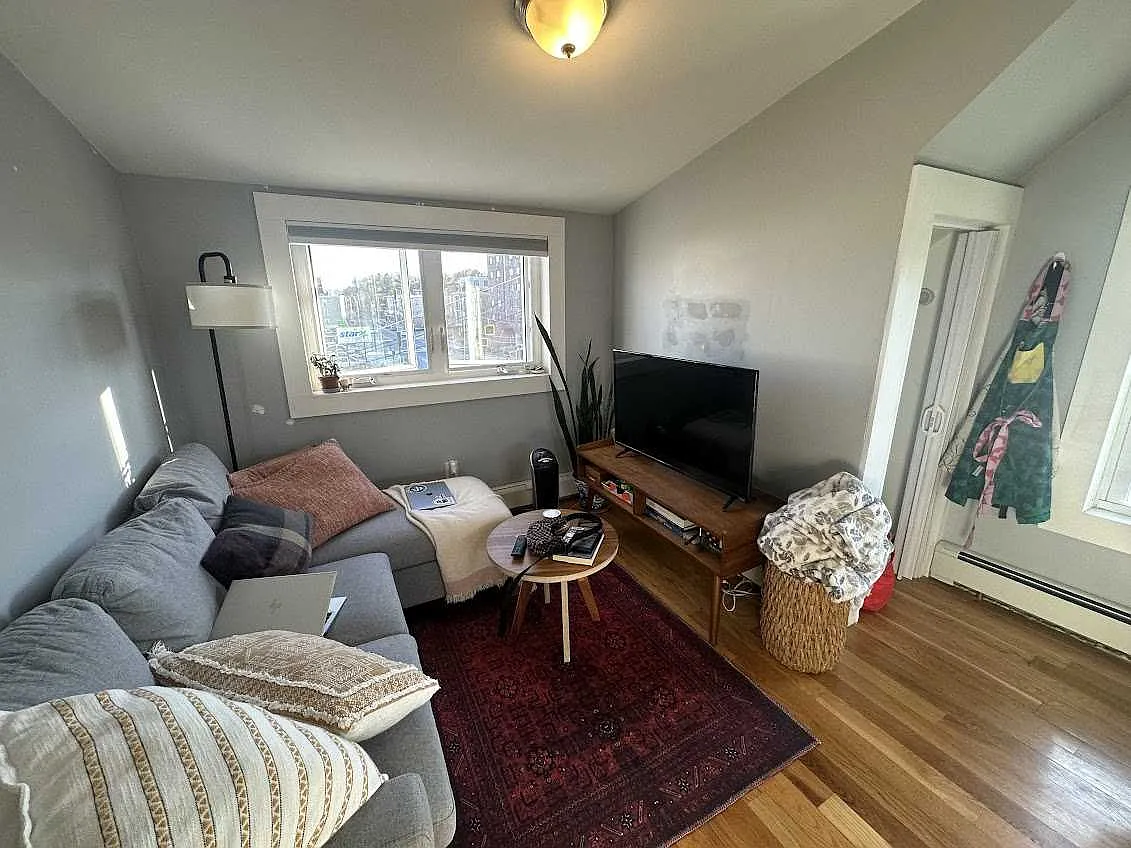 2 bed, $2,889 — Photo 2