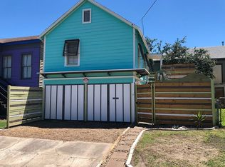 816 34th St, Galveston, TX 77550