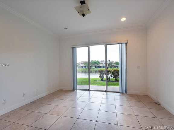 5th image of 3580 Parkside Dr #3580