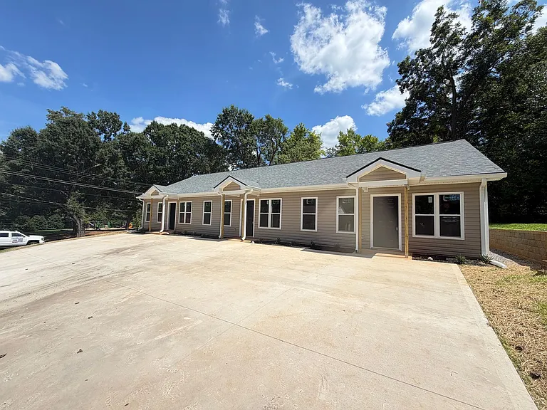 334 Dockery St #A — Photo 15