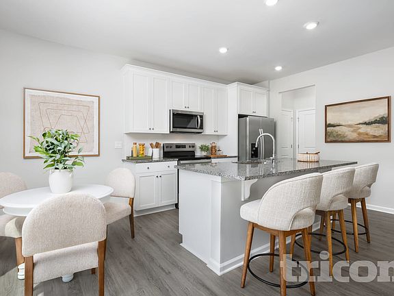 3rd image of 6052 Dutton Dr