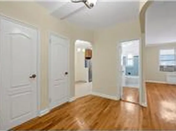 63-60 102nd St #D-8, Rego Park, NY 11374
