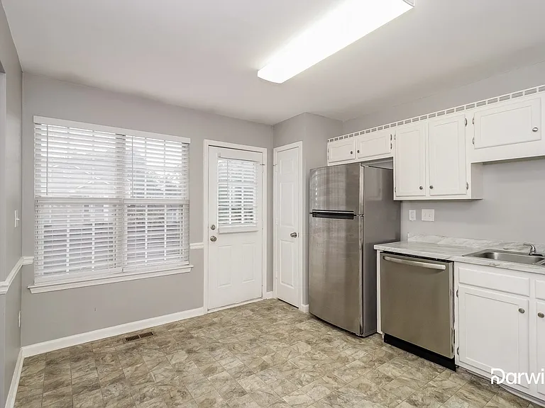 2945 Kearstin Ct — Photo 6
