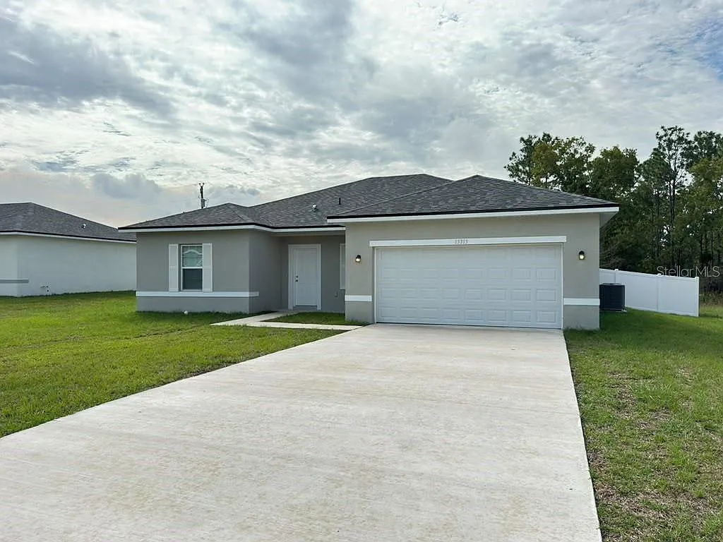 4 bed, 2.0 bath, 1696 sqft, $1,995 — Photo 3