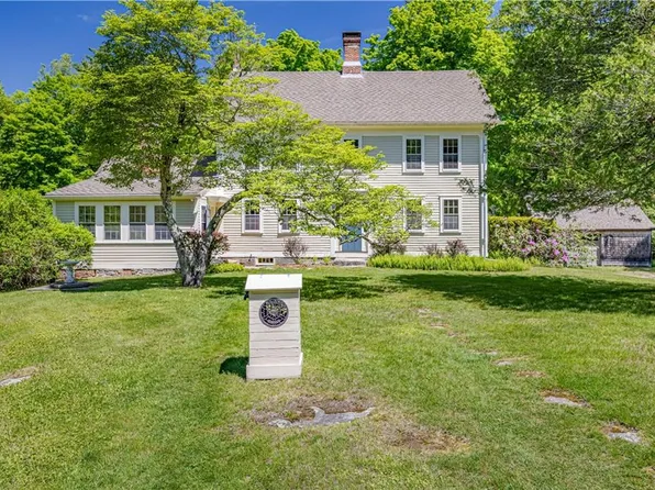 123 Foster Center Rd, Foster, RI 02825