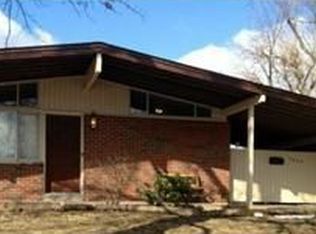 2685 Steeplechase Ln, Florissant, MO 63033