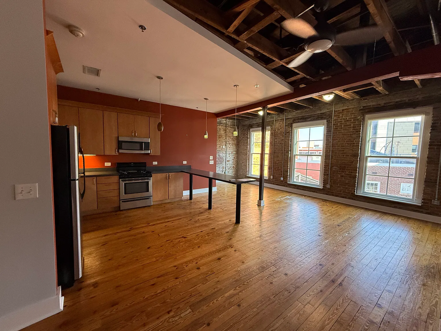2 bed, 1680 sqft, $2,600 — Photo 2