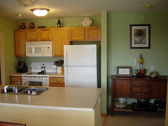2nd image of 700 Herndon Dr APT 201