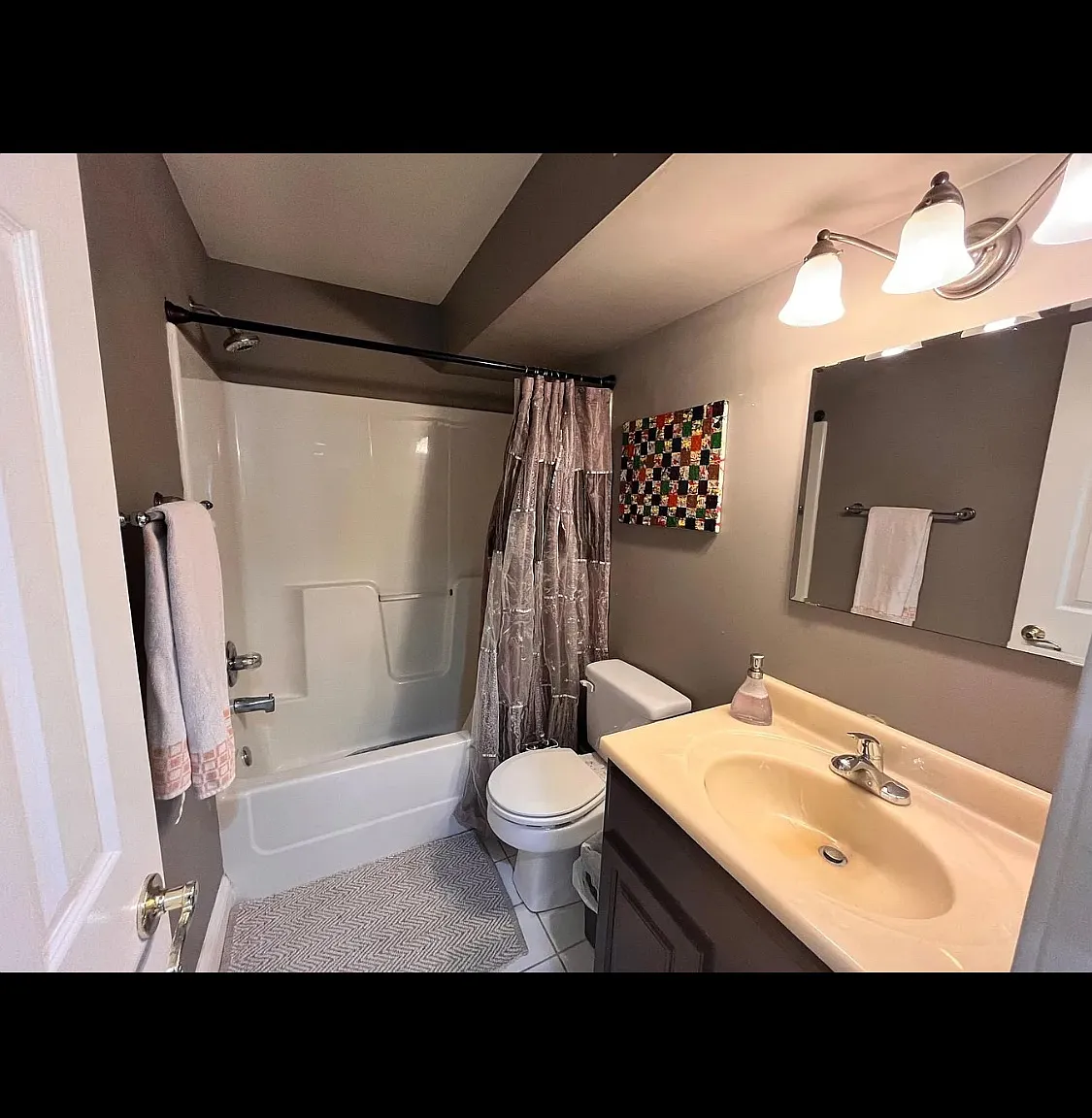1 bed, 900 sqft, $1,700 — Photo 2