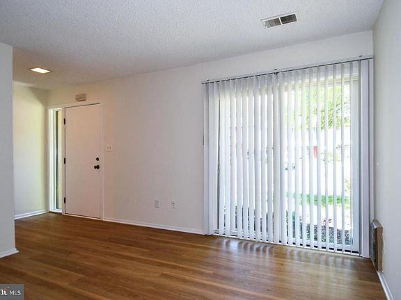 3rd image of 2231 Cartwright Pl