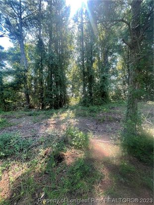 Sunshine Ln, Clinton, NC 28328