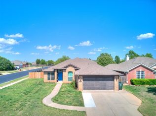 129 Lochwood Dr, Norman, OK 73071