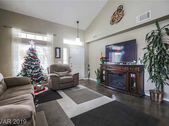 3rd image of 6232 Valley Grove Ct