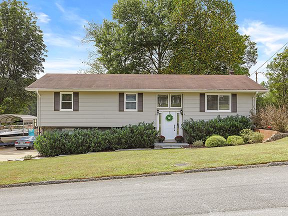 4th image of 1412 Caramel Cir