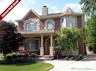 326 Glendale Ct, Rochester, MI 48307