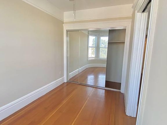 3rd image of 512 Frederick St APT 19