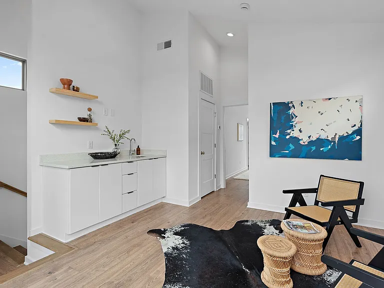 3079 Edwin Cir — Photo 15
