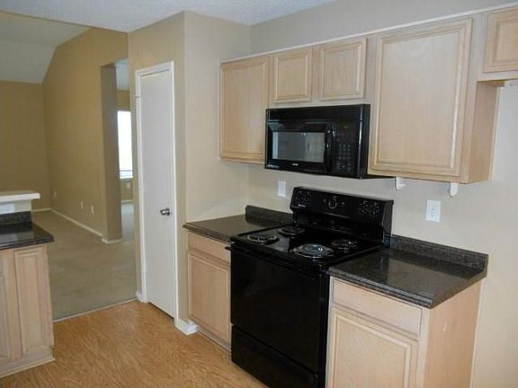 4th image of 2708 Pioneer Ln