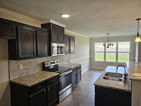 4th image of 3134 Easton Dr