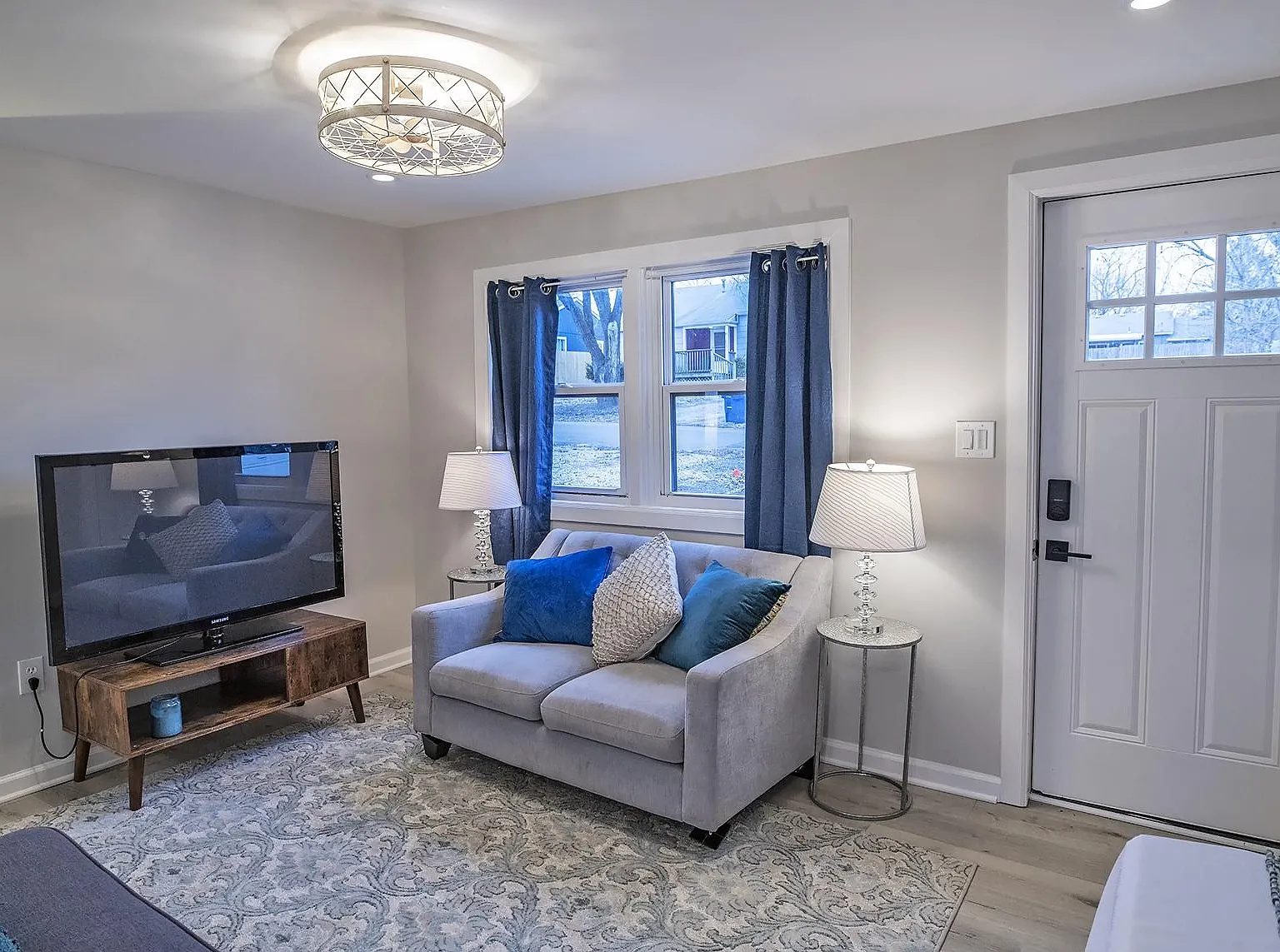 1022 Ash St — Photo 4
