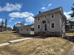 2346 Vermilion Rd, Duluth, MN 55803