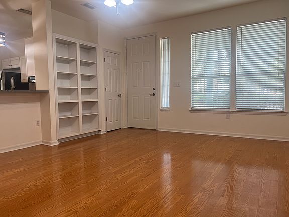 3rd image of 11583 NW 17th Pl