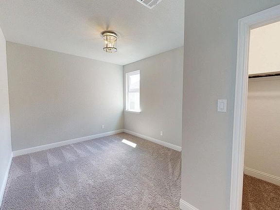 5th image of 6901 Royal View Dr