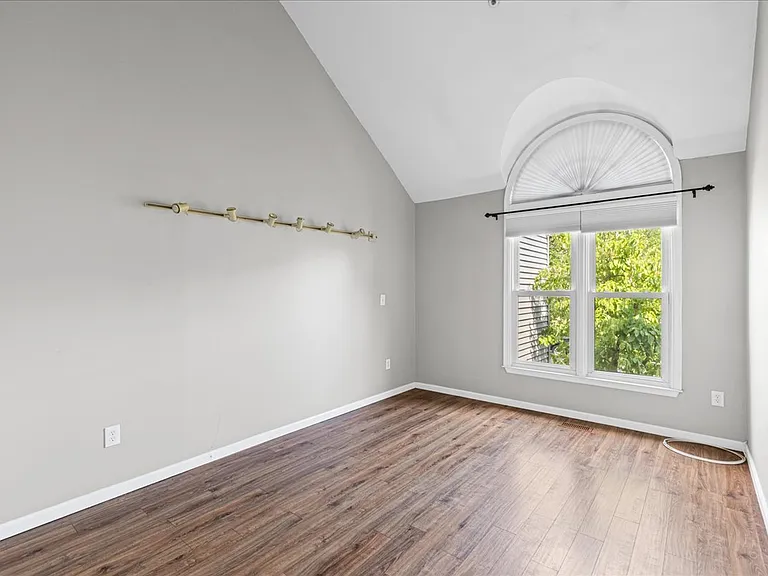 1314 Chanticleer Cherry — Photo 28