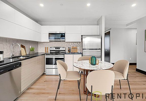 2nd image of 88 Linden Blvd #4O