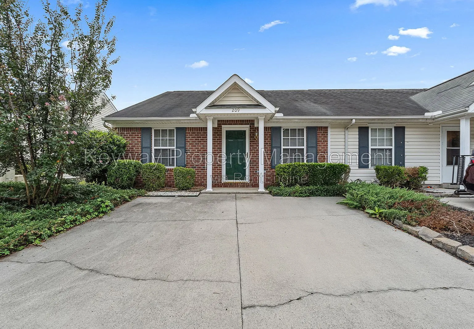 2 bed, 2.0 bath, 1092 sqft, $1,200 — Photo 1