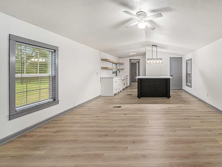 6506 N Martin Luther King Ave — Photo 4