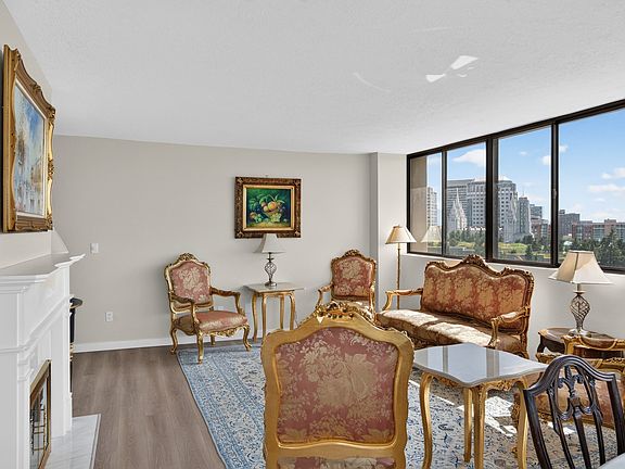 5th image of 241 N Vine St APT 402