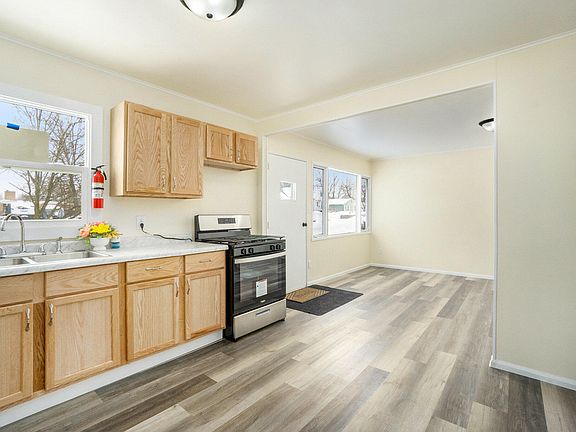 5th image of 2904 Whittier Dr