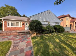 6419 Marathon Pkwy, Little Neck, NY 11362