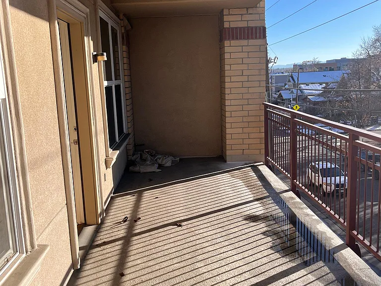 2240 N Clay St #206 — Photo 15