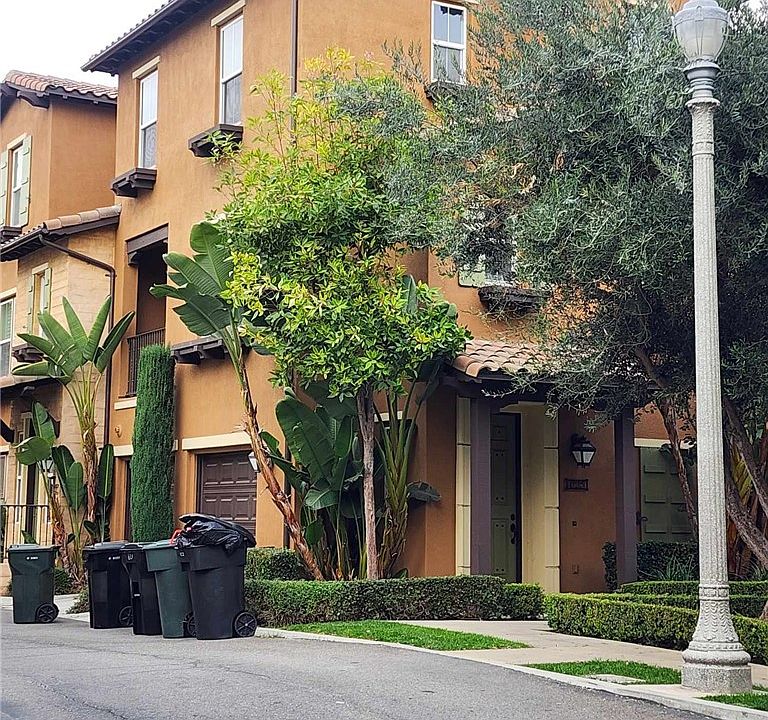 1st image of 625 S Melrose St