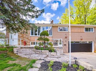 689 Sunnypoint Dr, Newmarket, ON L3Y2Z7