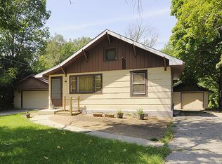 21W444 Fairway Ave, Glen Ellyn, IL 60137
