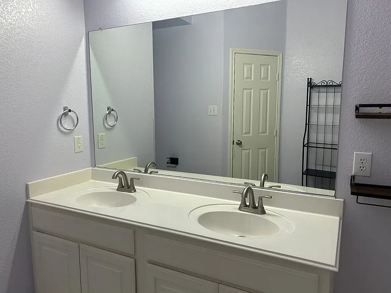 12112 Lamington Dr — Photo 16