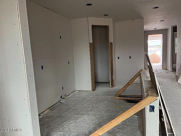 3rd image of 5532 W ALTA MESA Avenue