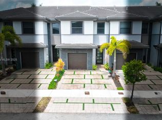 15826 NW 91st Ct, Miami Lakes, FL 33018
