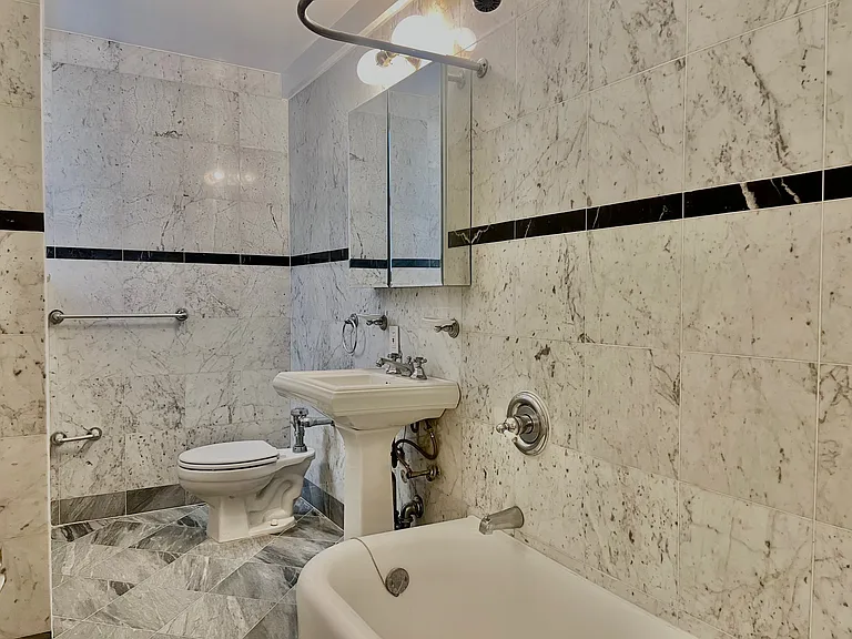 210 E 68th St #8L — Photo 7