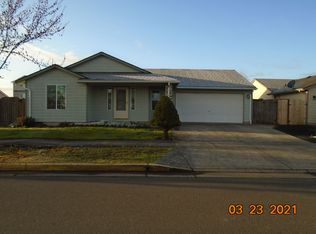 1266 Kees St, Lebanon, OR 97355