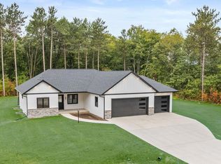 1796 Two Sisters Ct, Stevens Point, WI 54482