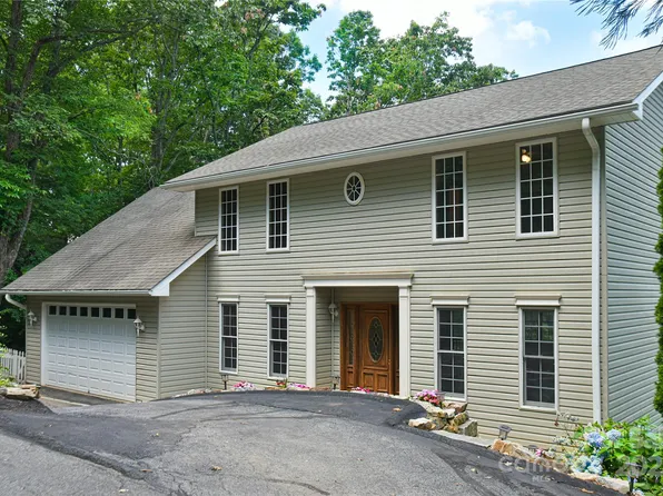 16 Skyview Ct, Asheville, NC 28803