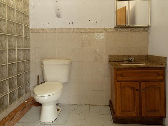 5th image of 16 Calle Santa Row